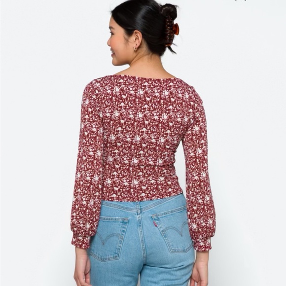 LUSH Naomi Square Neck Cropped Knit Top - Picture 9 of 11